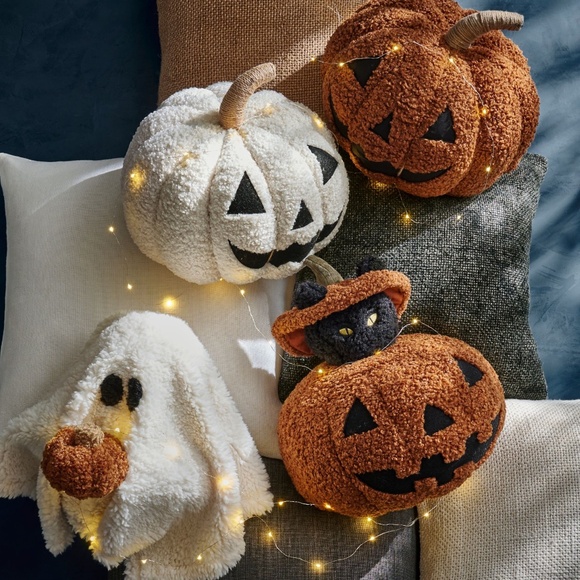 Gus the Ghost with Pumpkin Pillow - PB - Picture 3 of 9